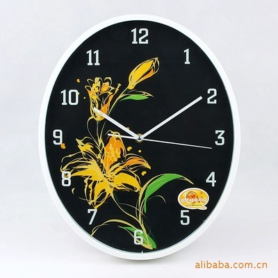 廠家直銷混批經(jīng)典時(shí)尚家居橢圓形掛鐘 提升家居品味的實(shí)用藝術(shù)